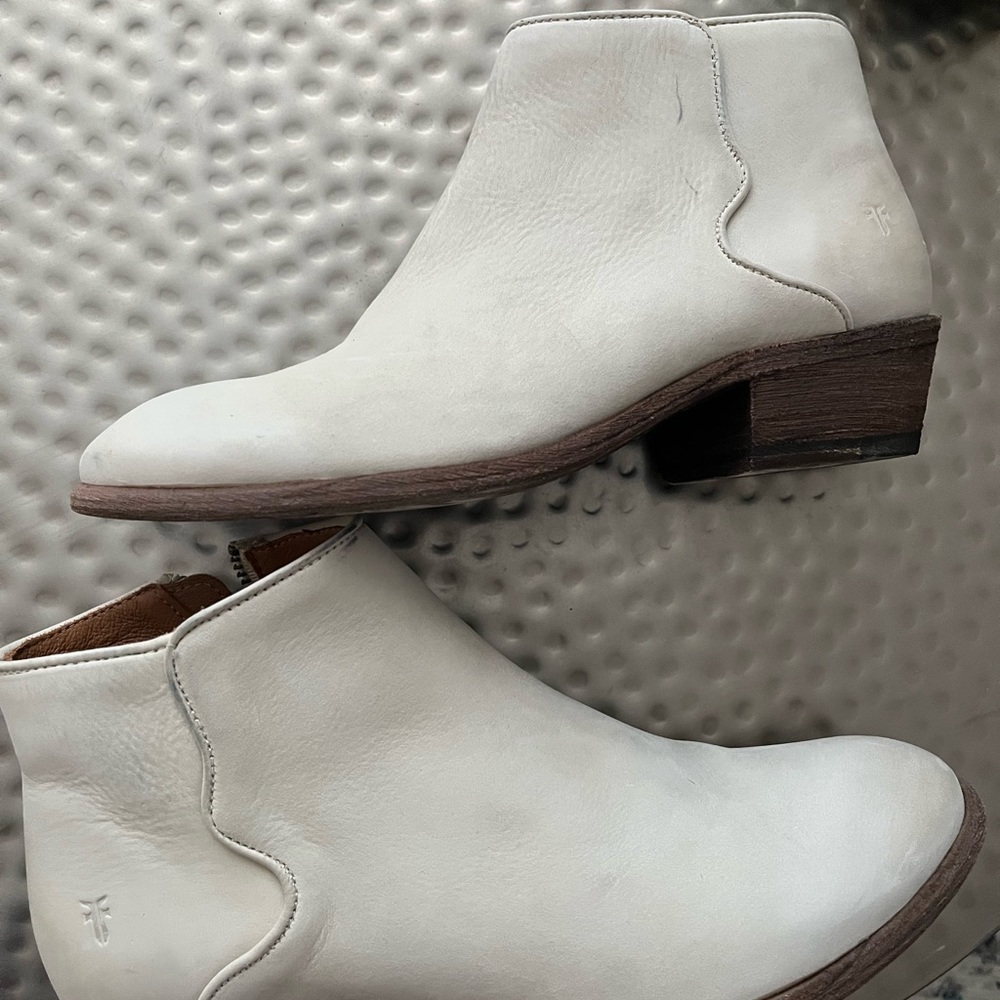 Frye carson piping bootie